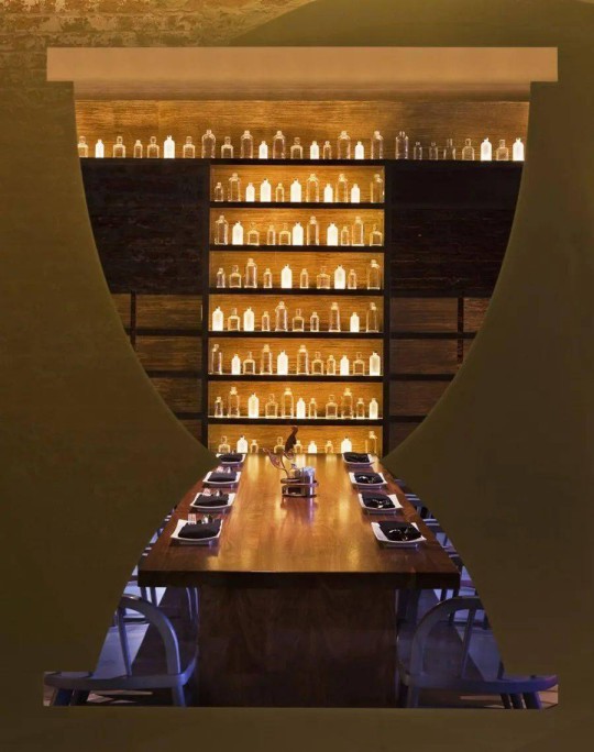 案例 | 線型照明,讓用餐環境更有情調 案例 | 線型照明,讓用餐環境更有情調