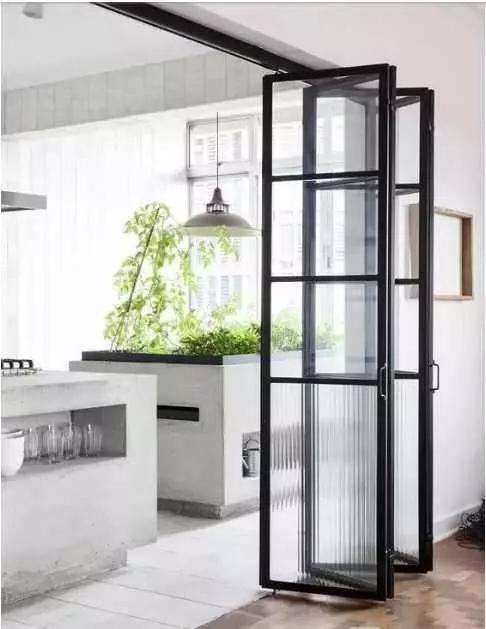 頭次見廚房不裝推拉門裝這種,實(shí)用又漂亮 頭次見廚房不裝推拉門裝這種,實(shí)用又漂亮