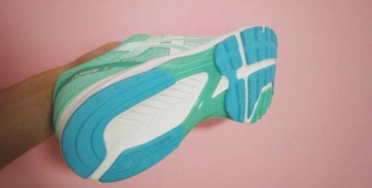 兼具實力和顏值的三款高性價比跑鞋,你最喜歡哪一款? 兼具實力和顏值的三款高性價比跑鞋,你最喜歡哪一款?