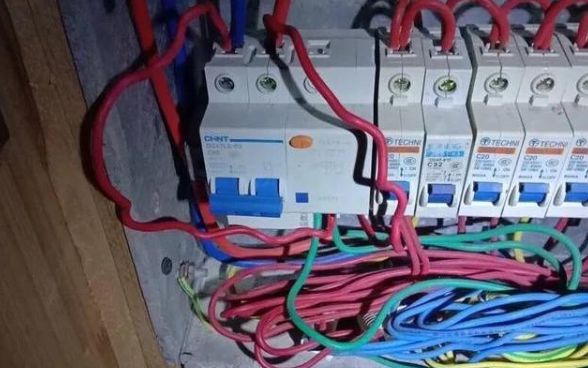 給大家解答電熱水器漏電跳閘的相關問題 給大家解答電熱水器漏電跳閘的相關問題