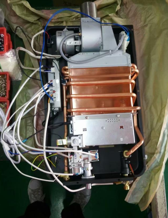 農村到底該裝哪種熱水器省錢?燃氣熱水器or太陽能熱水器 農村到底該裝哪種熱水器省錢?燃氣熱水器or太陽能熱水器