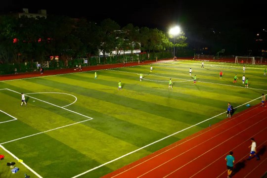 分析:LED會否會占領(lǐng)足球場照明? 分析:LED會否會占領(lǐng)足球場照明?