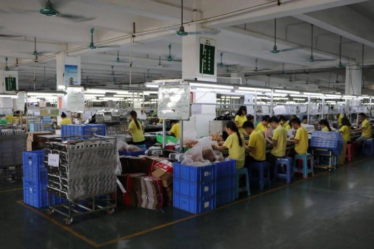 曼科“詩朗”系列新品即將上線，業(yè)界對這個(gè)老電工品牌充滿期待