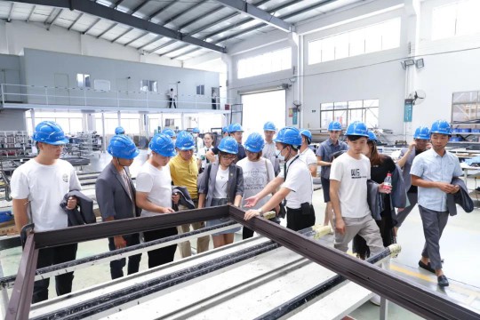 歐哲門窗總部迎來江門湛江設計力量協會設計師朋友到訪