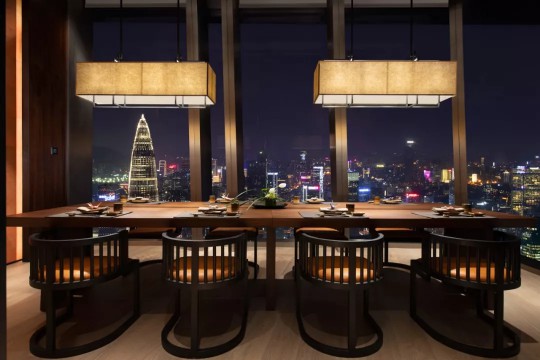 工程案例|寶輝燈飾助力萊佛士酒店打造奢華傳奇！