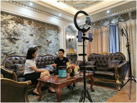 透過幫扶代理商，看懂君匠世家藝術壁材的精贏之道