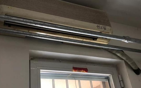 空調掛機排水管與空調眼一樣高,可以嗎? 空調掛機排水管與空調眼一樣高,可以嗎?