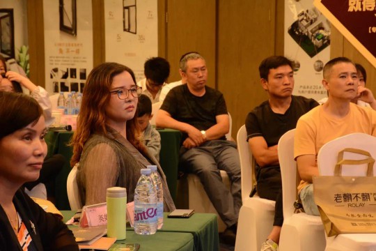 老賴不賴2020《門窗店經營就得這么干》專題講座隆重召開 老賴不賴2020《門窗店經營就得這么干》專題講座隆重召開