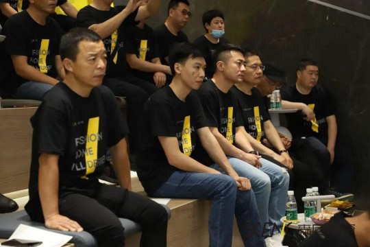 順成陶瓷集團(tuán)“順動(dòng)智能系統(tǒng)"于廣東佛山正式發(fā)布并啟動(dòng) 順成陶瓷集團(tuán)“順動(dòng)智能系統(tǒng)"于廣東佛山正式發(fā)布并啟動(dòng)