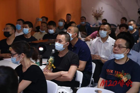 順成陶瓷集團(tuán)“順動(dòng)智能系統(tǒng)"于廣東佛山正式發(fā)布并啟動(dòng) 順成陶瓷集團(tuán)“順動(dòng)智能系統(tǒng)"于廣東佛山正式發(fā)布并啟動(dòng)