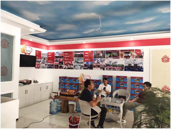 林德漆鶴慶服務中心奚則剛:打造屬于自己的品牌印記 林德漆鶴慶服務中心奚則剛:打造屬于自己的品牌印記