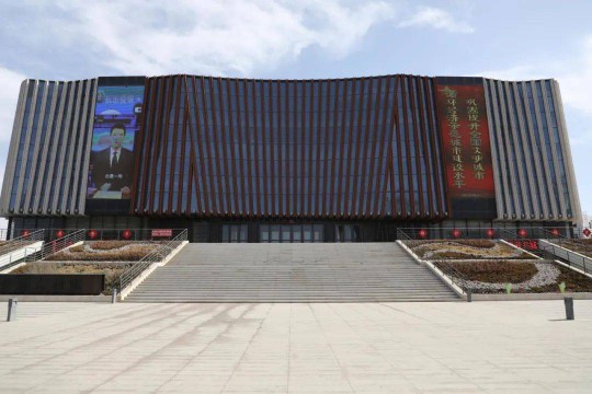 鴻彩助力甘肅金昌大劇院燈光改造項目順利完工！ 