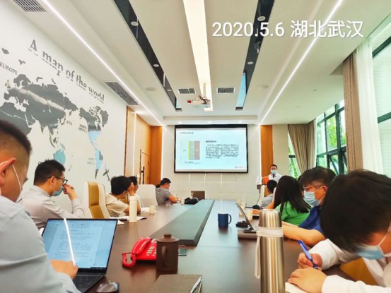 回鄉(xiāng)代理做堿克瓷磚背膠，滴滴司機不再奔波