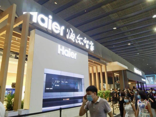 建博會上各大智能家居品牌產品奪目,經銷商打開下半年市場可參考 建博會上各大智能家居品牌產品奪目,經銷商打開下半年市場可參考