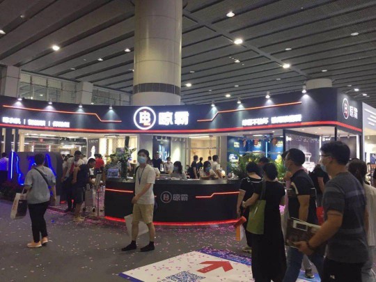 建博會上各大智能家居品牌產品奪目,經銷商打開下半年市場可參考 建博會上各大智能家居品牌產品奪目,經銷商打開下半年市場可參考