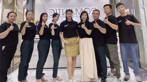 就在名都洛陽(yáng)，名優(yōu)店羅曼締克瓷磚旗艦店開(kāi)業(yè)了