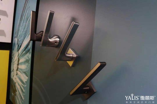 雅麗斯五金展廳升級(jí) | 極簡(jiǎn)之翼,正在展翅翱翔! 雅麗斯五金展廳升級(jí) | 極簡(jiǎn)之翼,正在展翅翱翔!