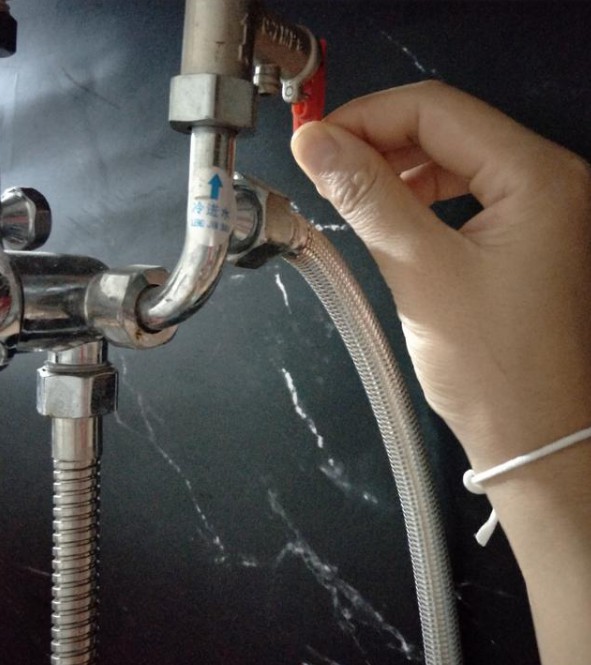 熱水器爆炸的警示,細節到每一口螺絲都要注意 熱水器爆炸的警示,細節到每一口螺絲都要注意