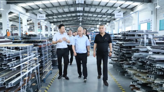 品牌大事|貴州省資源節約利用協會領導蒞臨億合門窗考察調研