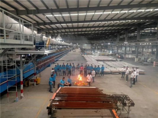 科達(dá)為德清諾貝爾建造的12號(hào)線——全拋釉生產(chǎn)線順利點(diǎn)火 科達(dá)為德清諾貝爾建造的12號(hào)線——全拋釉生產(chǎn)線順利點(diǎn)火