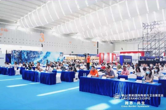 圣堡龍陶瓷:聚勢 鑄市 謀大牌發展之道 圣堡龍陶瓷:聚勢 鑄市 謀大牌發展之道