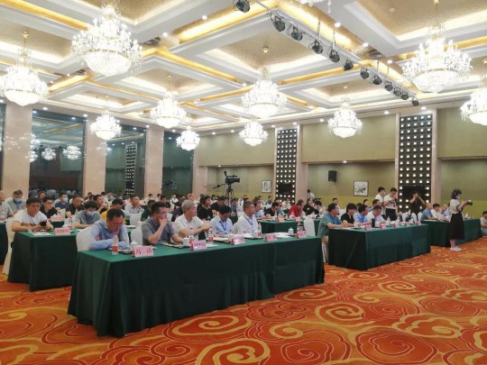 亞薩合萊國(guó)強(qiáng)五金與系統(tǒng)門(mén)窗聯(lián)盟簽訂5年戰(zhàn)略發(fā)展協(xié)議