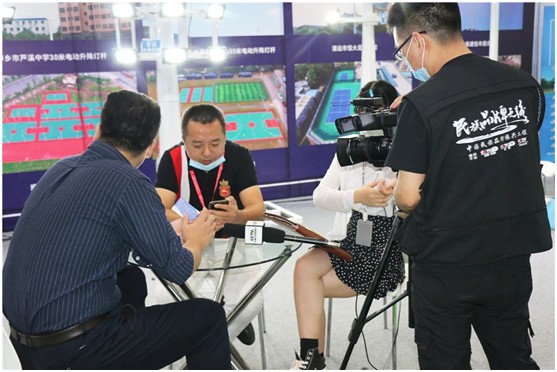 閃耀亞太地坪展,柏克體育脫穎而出秀智能