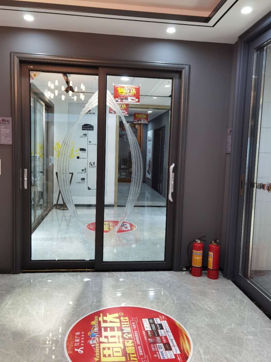 《聚焦伊盾榜樣》第八期:浙湖北鐘祥店鄭總年入500萬的創業路!