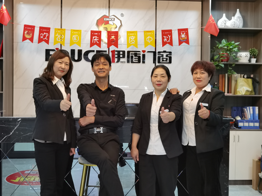 《聚焦伊盾榜樣》第八期:浙湖北鐘祥店鄭總年入500萬的創業路!