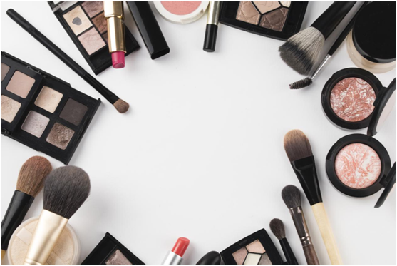 大明照明·鏡前燈產(chǎn)品:鏡前的您 淡妝濃抹總相宜