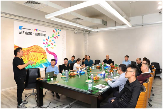 圣象集團董事長率高管蒞臨創意玩家 參觀交流共促發展!