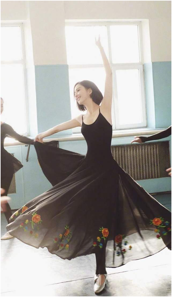 佟麗婭與合生雅居6年深度合作，時(shí)間見證定制品牌實(shí)力