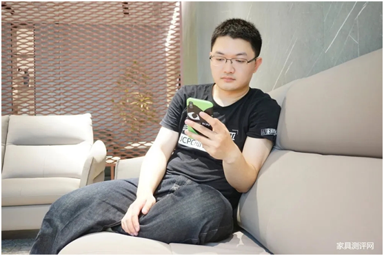 庫萊雅家居：老師們，別總是站著，坐下來休息一下